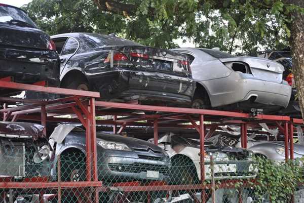Evaluating the Best Salvage Cars Based on Repair Costs