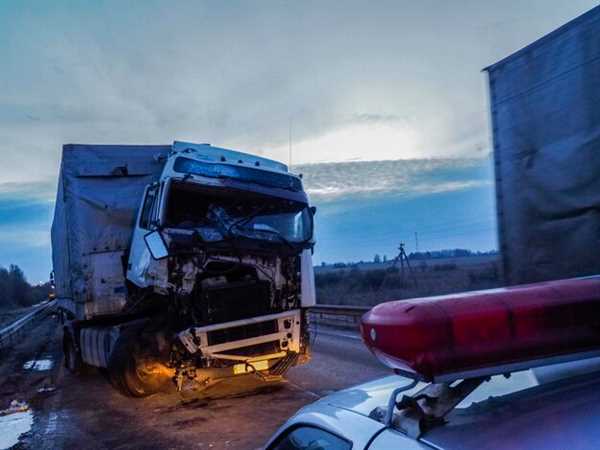 Choosing the Right Shipping Provider for Salvage Transport Needs