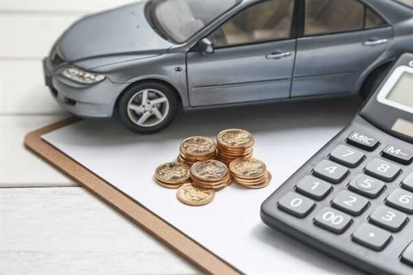 Traditional Loans vs. Specialized Lenders for Salvage Vehicles